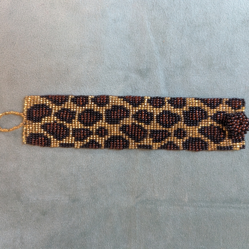 Unique Leopard Print Beaded Bracelet - image 2
